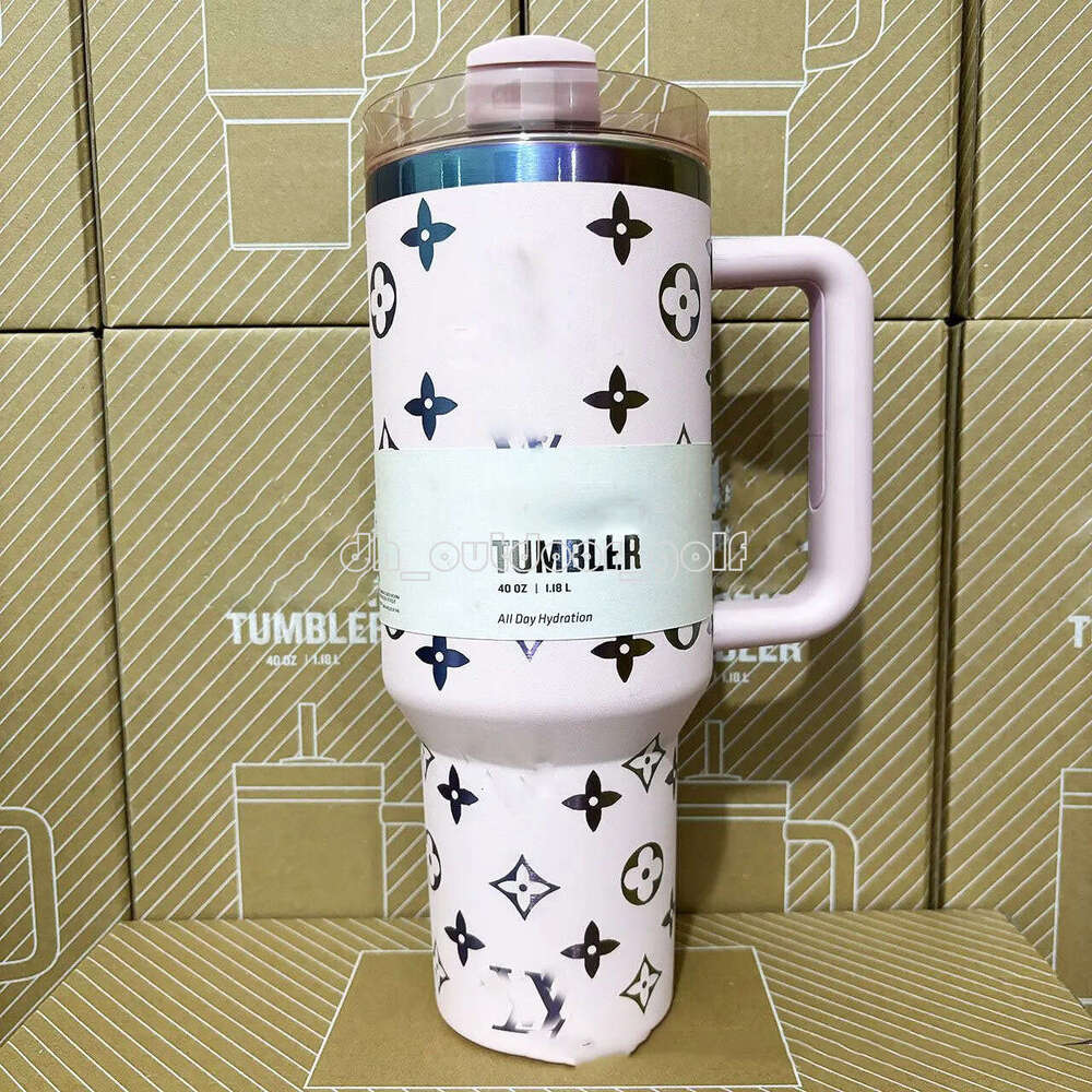 Fashion Hot Sale Water Bottle 40Oz Stainless Steel Cup Handle Lid And Straw Insulated Cup Christmas Gift Birthday Gift With Logo Stanleycup Tumbler 58a