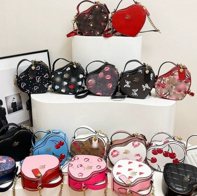 Designer coa chs love heart-shaped bag women leather Shoulder crossbody bags mini Clutch wallet Hobo purses ladies messenger Satchels Sacoche cross body handbag