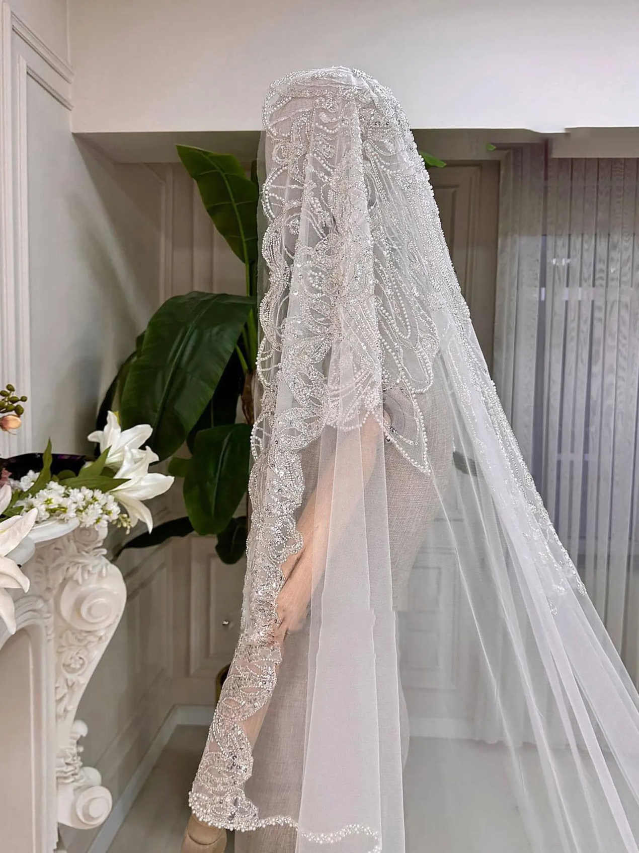 Fashion Lace 3 Meters Wedding Veil White Ivory Sequined Cathedral Bride Veil One Layer Customized Wedding Accessories