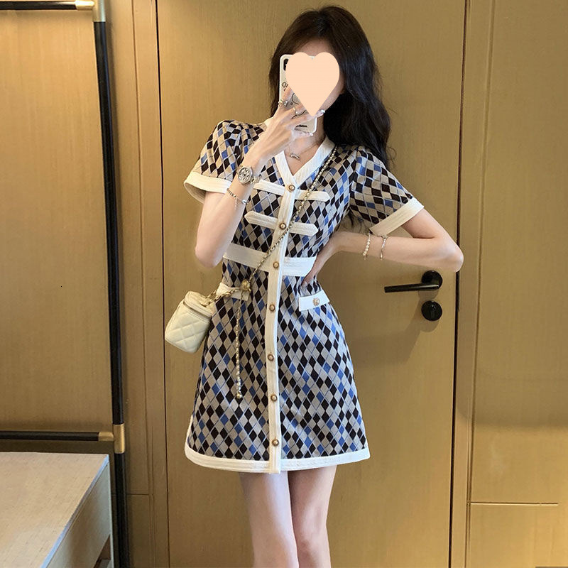 French Style Ice Silk Knitted Women's Dress Women's Summer New Style Urban Sexy And High-end Temperament Slimming Mid Length Skirt