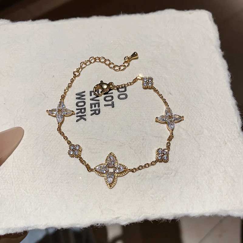 Design Crystal Flower Stainless Steel for Women 2025 New Fashion Jewelry Accessories H260108