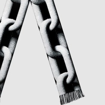 Fashion creative iron chain striped knitted womens scarf mens winter scarf apron black Y2K Halloween emo Adult Scarves unisex 240914