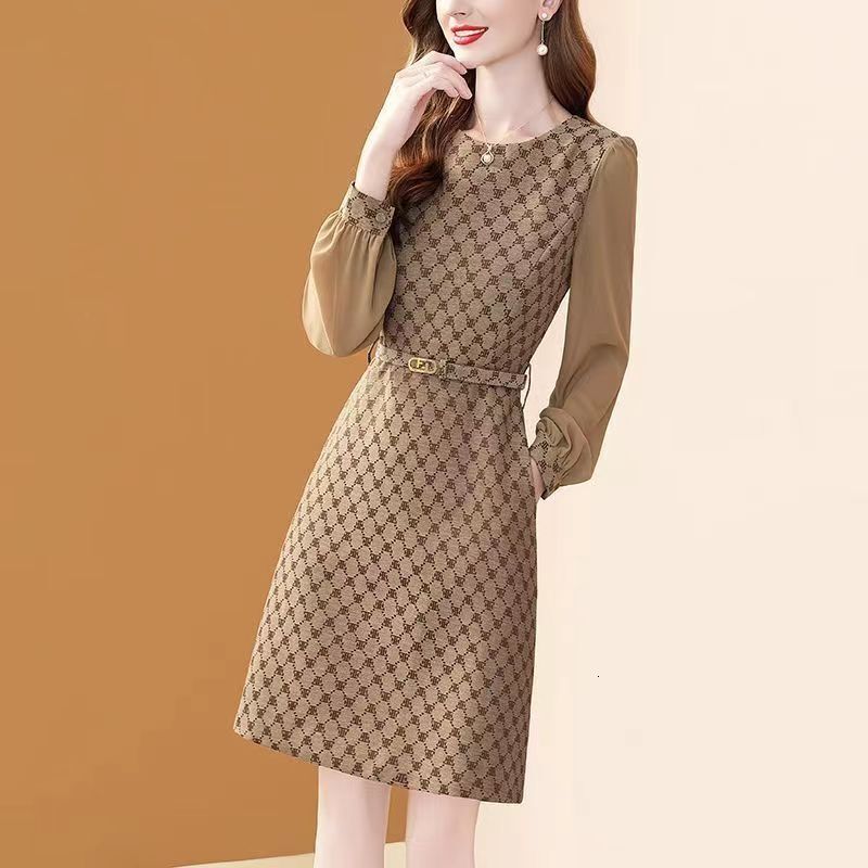 High End Fashion Jacquard Long Sleeved For Women In The Autumn 2026 With A New Temperament Of And Slimming Down Urban Sexy Women's Dress