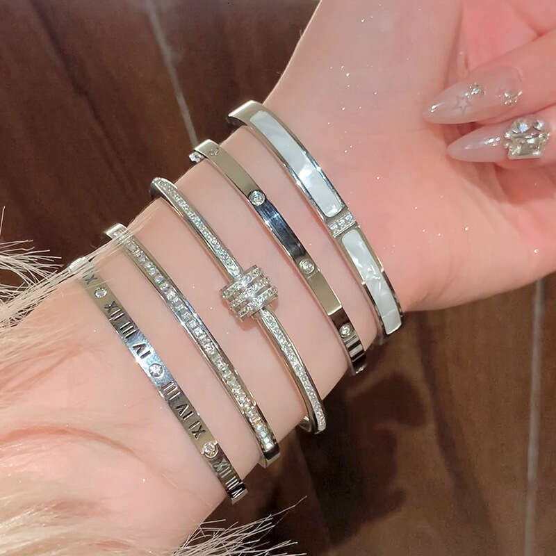 Titanium Steel Bracelet For Women, High-End Zircon Plain Circle Bracelet, Silver Bangle, Hand Jewelry, New Style