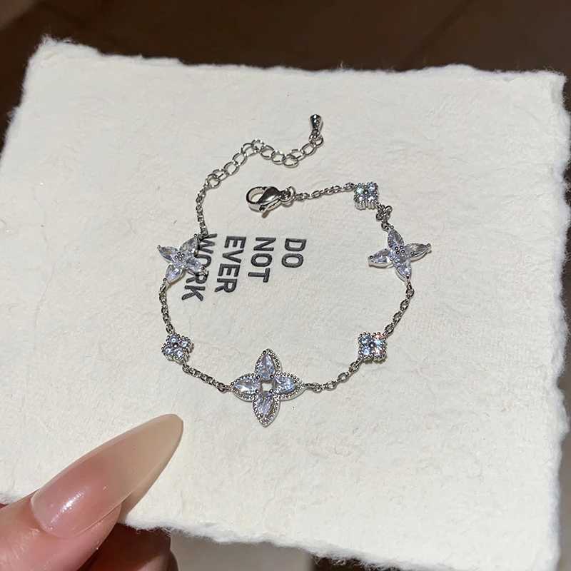 Design Crystal Flower Stainless Steel for Women 2025 New Fashion Jewelry Accessories H260108