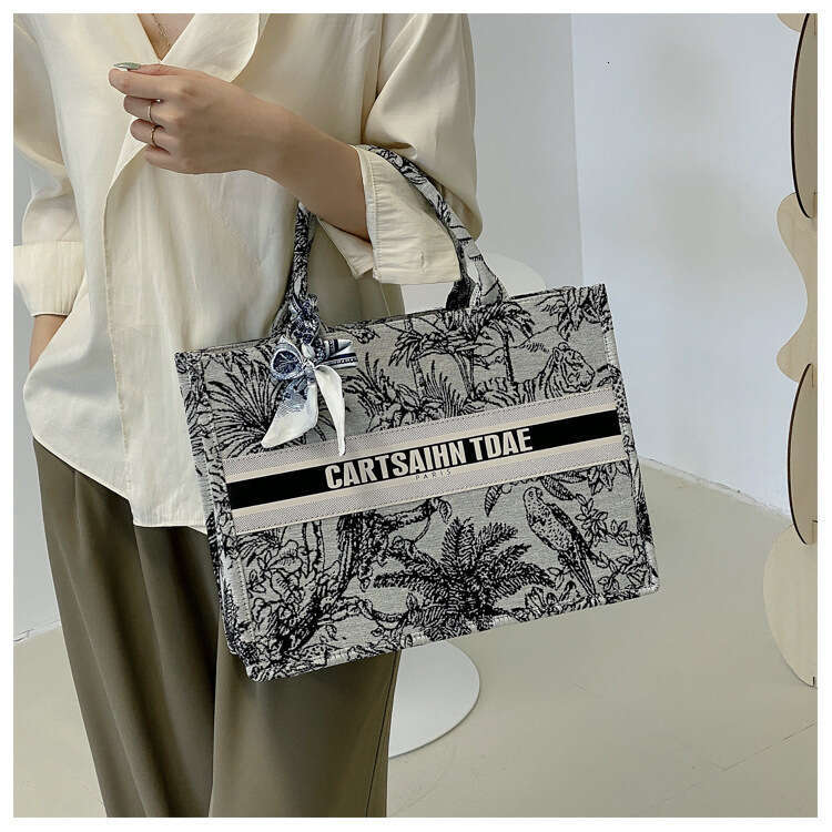 New Tote Pearl Chain Handbag Monet Garden Single Shoulder Crossbody Oil Painting Scarf Bag