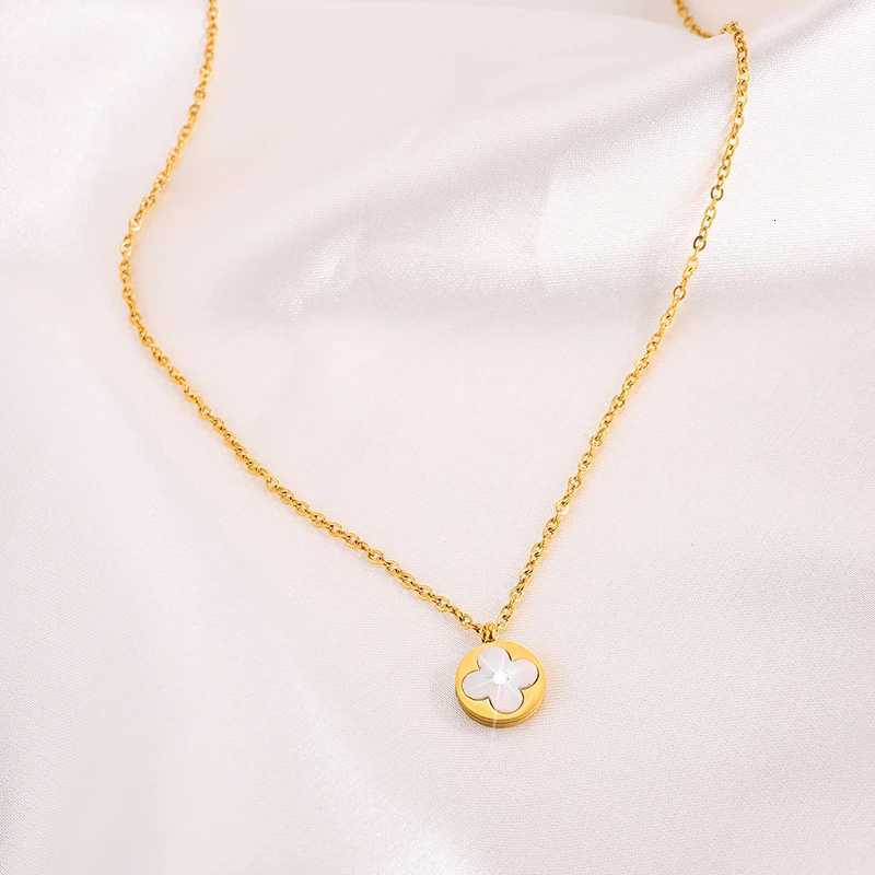 1pcs Fashionable And Simple Round White Shell Flower Pendant StainlESS Steel Non-Fading Necklace H260108