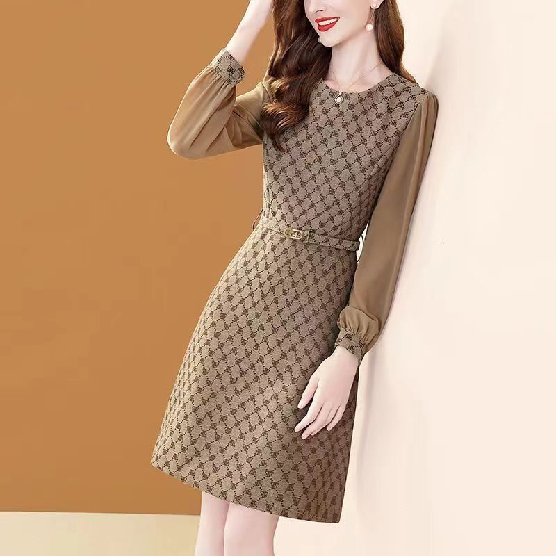 High End Fashion Jacquard Long Sleeved For Women In The Autumn 2026 With A New Temperament Of And Slimming Down Urban Sexy Women's Dress