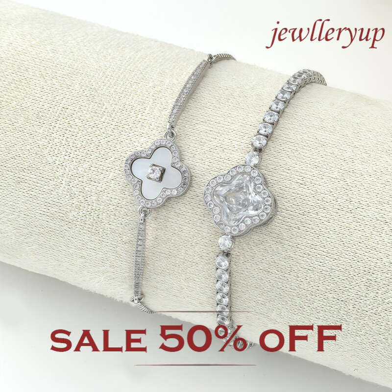 Bracelet Autumn and Winter Fashion European American Exquisite Full Diamond Clover Unique Light Luxury High End Feel for women Festival Gifting Daily 