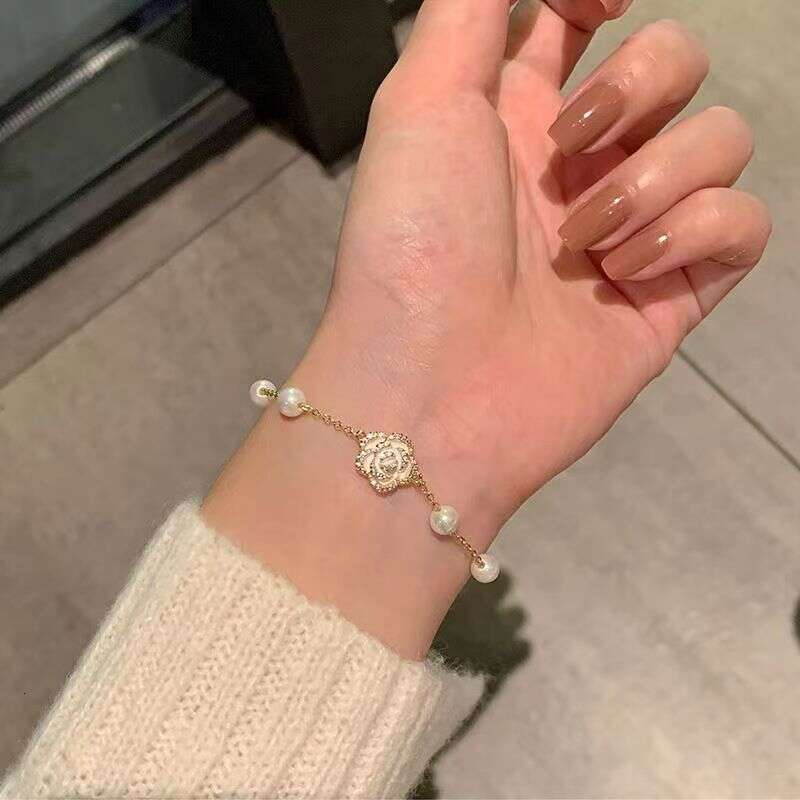 Camellia Pearl Bracelet Designer Bracelet Women Luxury Fashion Jewelry - view 3