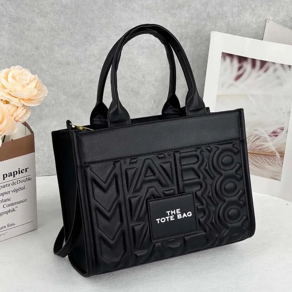 Designer handbag - Leather canvas bag for women - Outdoor beach - Shoulder bag - Fashion handbag - Shoulder bag with woven pattern