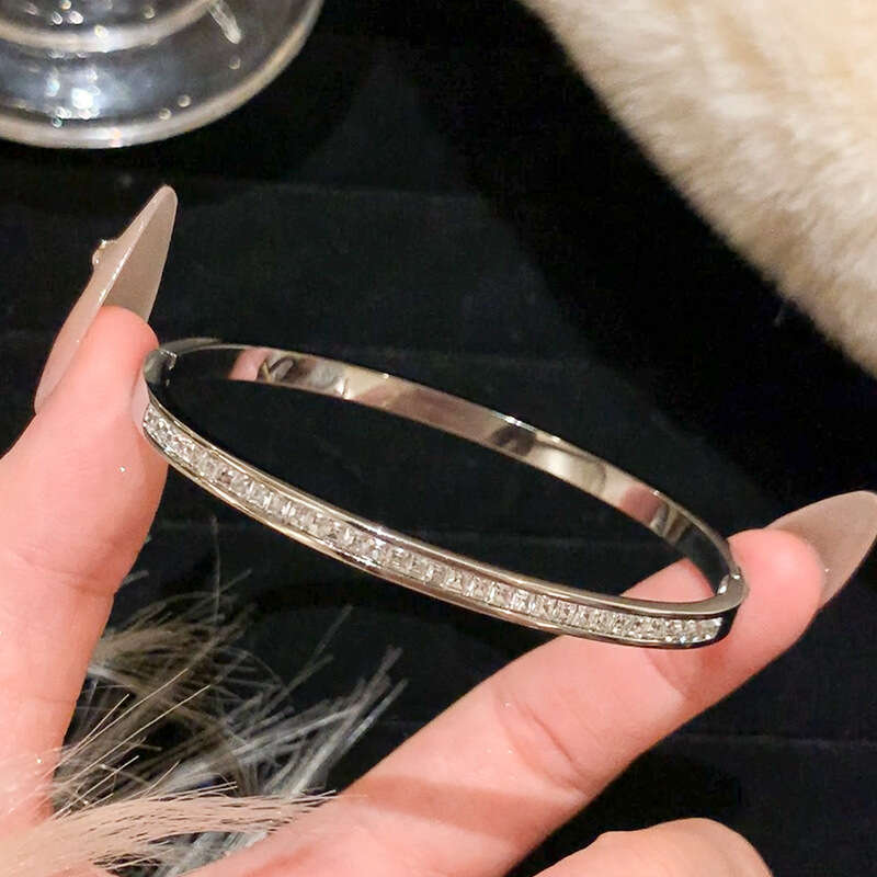Titanium Steel Bracelet For Women, High-End Zircon Plain Circle Bracelet, Silver Bangle, Hand Jewelry, New Style