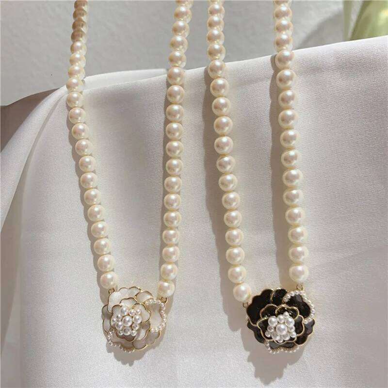 Vintage Elegant Black White Camellia Pearl Pendant for Women Korean Simple Flower Necklace Wedding Party Jewelry