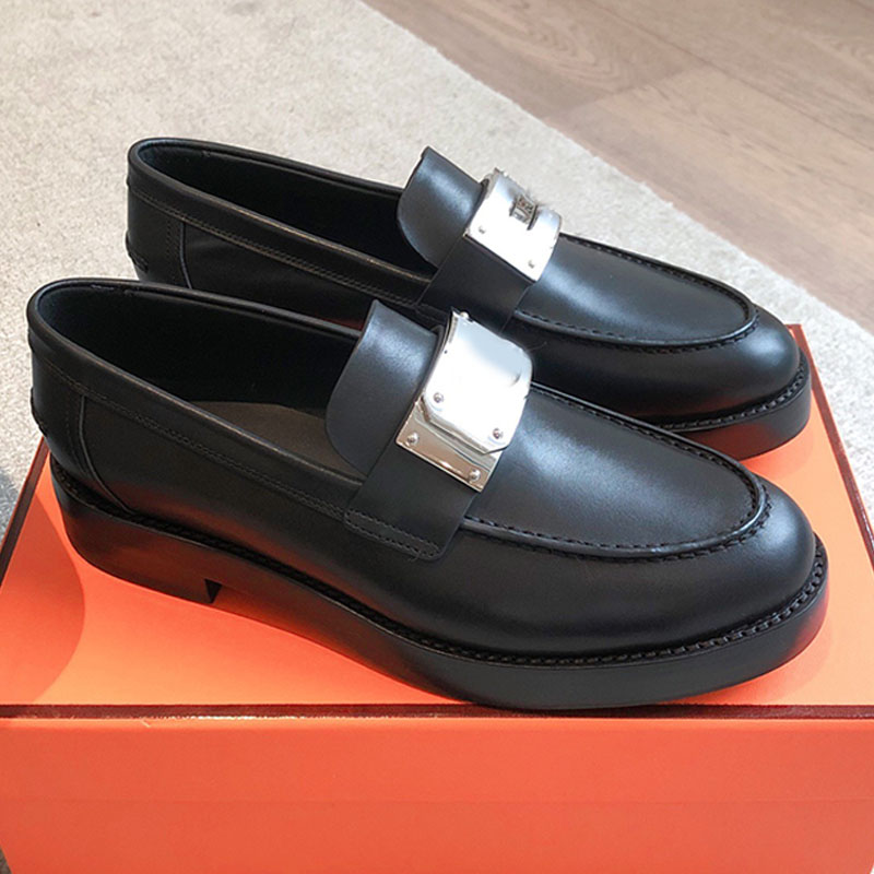 Luxury quality calfskin Icone loafers classic light notched sole modern urban look Ladies versatile loafers Black leather welt Daily Outfit casual leather shoes