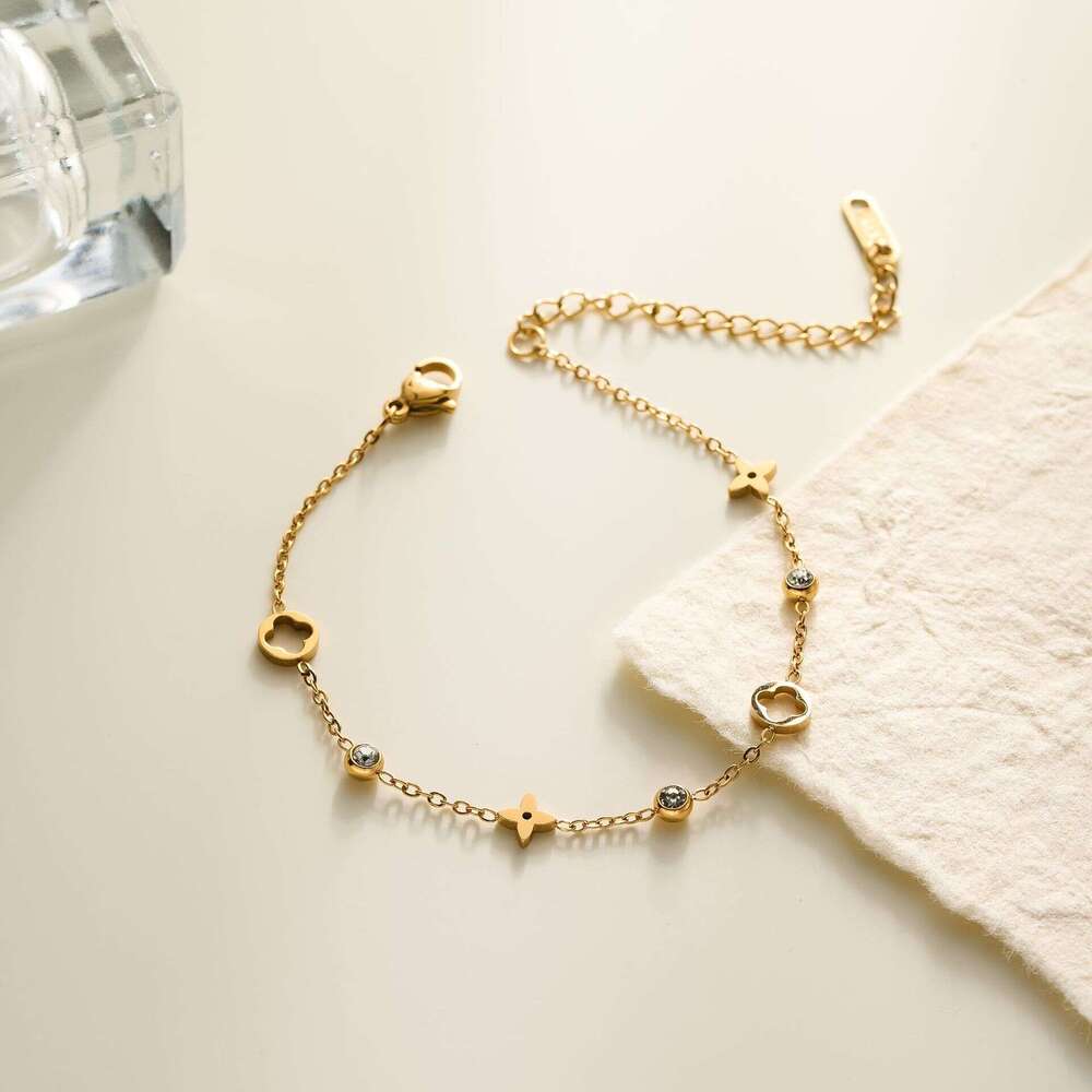 Bracelet Light Luxury Niche 18K Colorful Diamond Four Leaf Flower Inlaid with Diamonds for women Commute Shopping Date