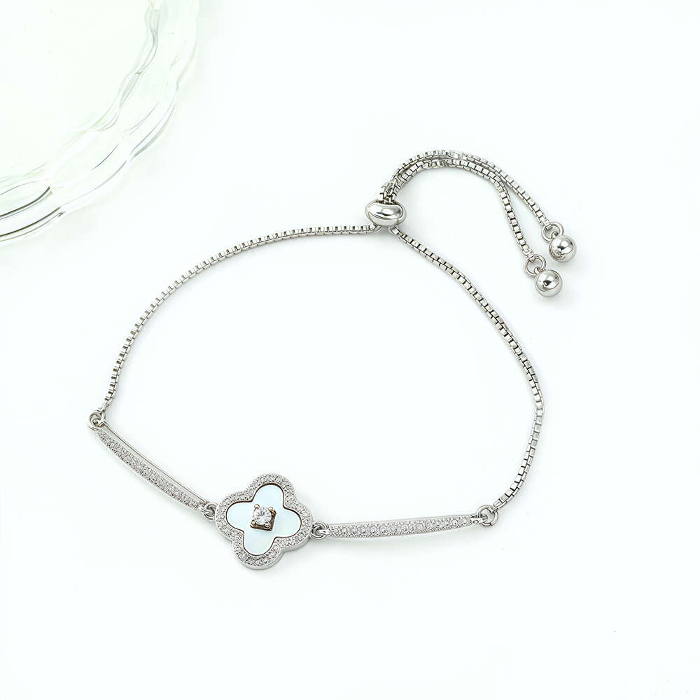 Bracelet Autumn and Winter Fashion European American Exquisite Full Diamond Clover Unique Light Luxury High End Feel for women Festival Gifting Daily 