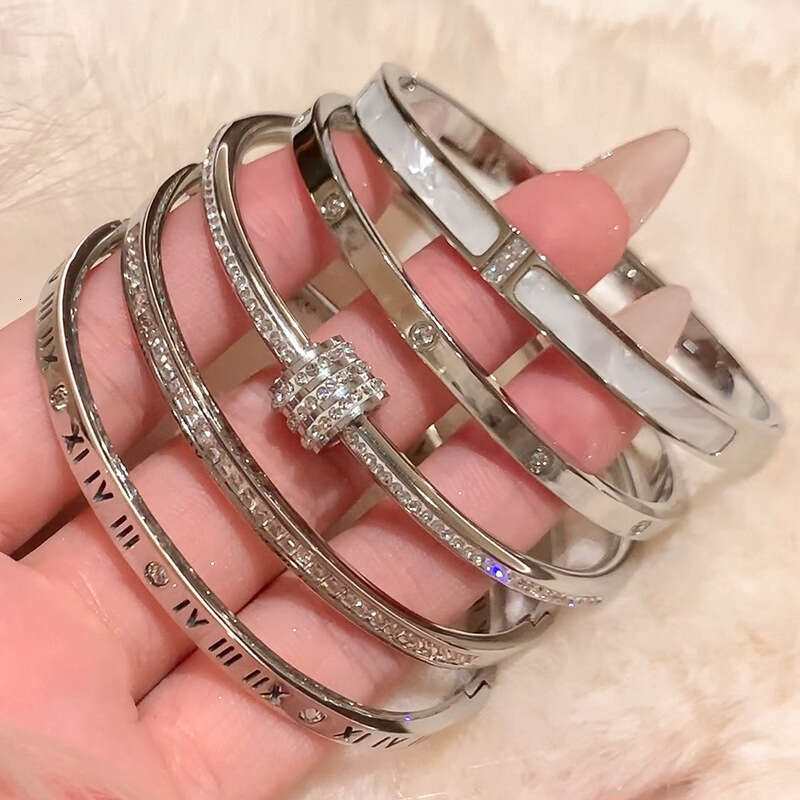 Titanium Steel Bracelet For Women, High-End Zircon Plain Circle Bracelet, Silver Bangle, Hand Jewelry, New Style