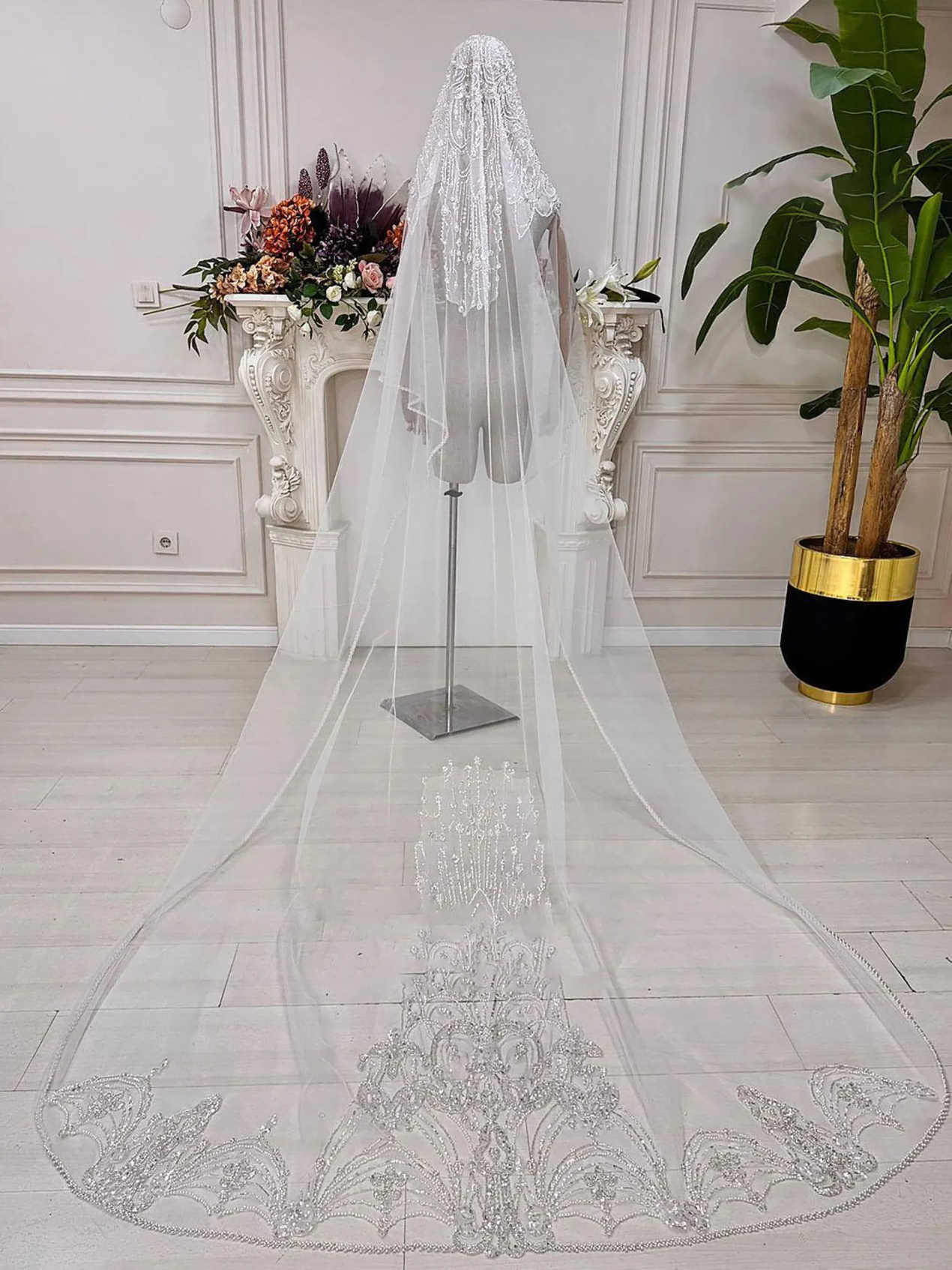 Fashion Lace 3 Meters Wedding Veil White Ivory Sequined Cathedral Bride Veil One Layer Customized Wedding Accessories