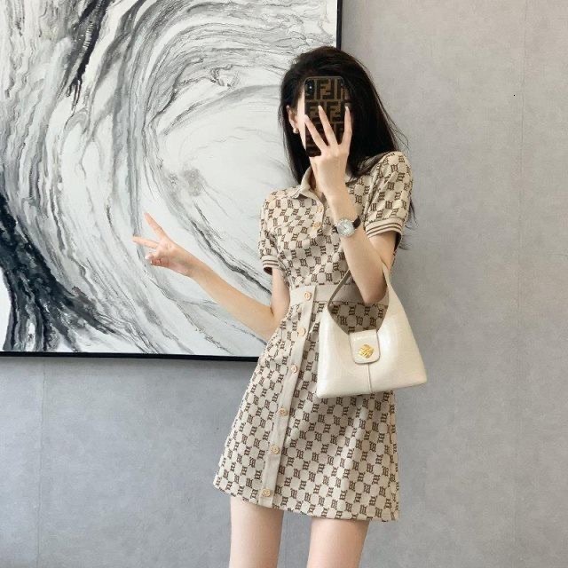 2026 Summer New French Retro Style Waist Cinching Slimming Polo Collar Jacquard Knitted Fashionable Urban Sexy Women's Dress
