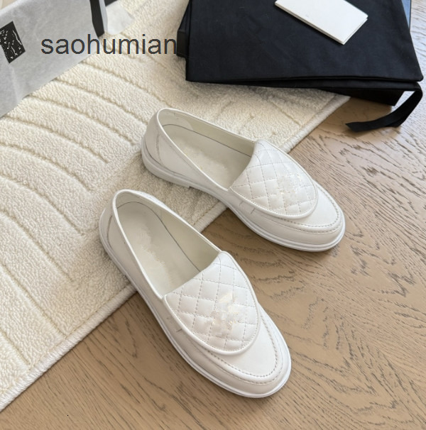 Designer Quilted Slippers Luxury Genuine Leather Slides Half Slipper Womens Moccasin Flat Sandals Ladies Loafers Mule Dress Sho chanelll chanels channels cc 69LQ