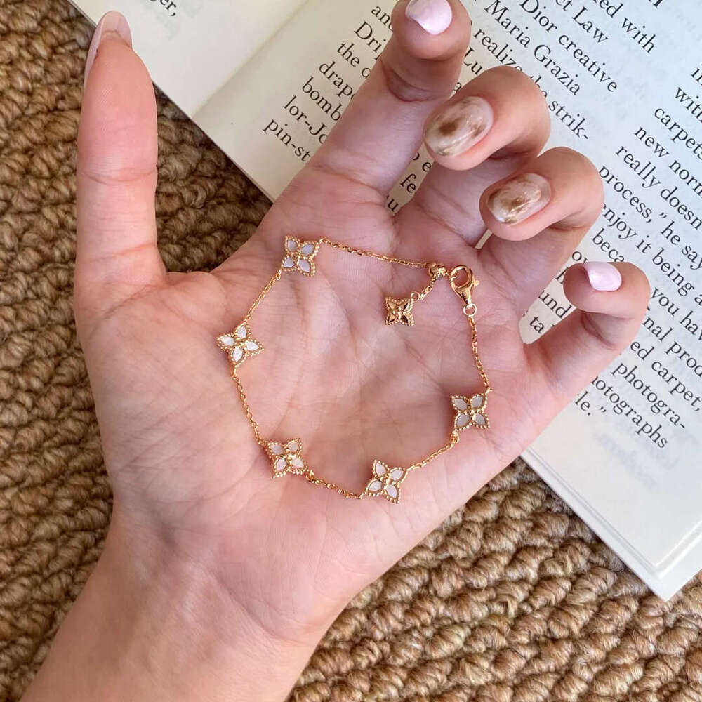 French Retro Old Money Style Four-Leaf Clover Bracelet Light Luxury Super Fairy Mini Pink Mother-of-Pearl Pendant Necklace for Women