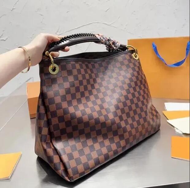 Designer Bag Embossed Flower Large Capacity Tote Bag Fashion Sac Femme Women Shoulder Bag Messenger Handbag lvslys Woman Purse Luxurys Female backpack Shopping Bag