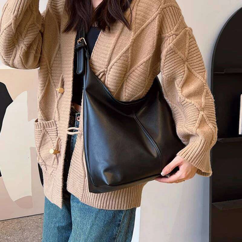 Korean Style Commute Shoulder Retro Large Capacity Pu Leather Tote Solid Color Minority Design Women's Underarm Bag XJ260109