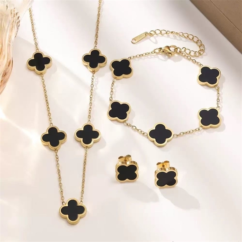 Fashionable Minimalist Stainless Steel Four-Leaf Clover Pearl Necklace Earrings and Bracelet Set 251218ww