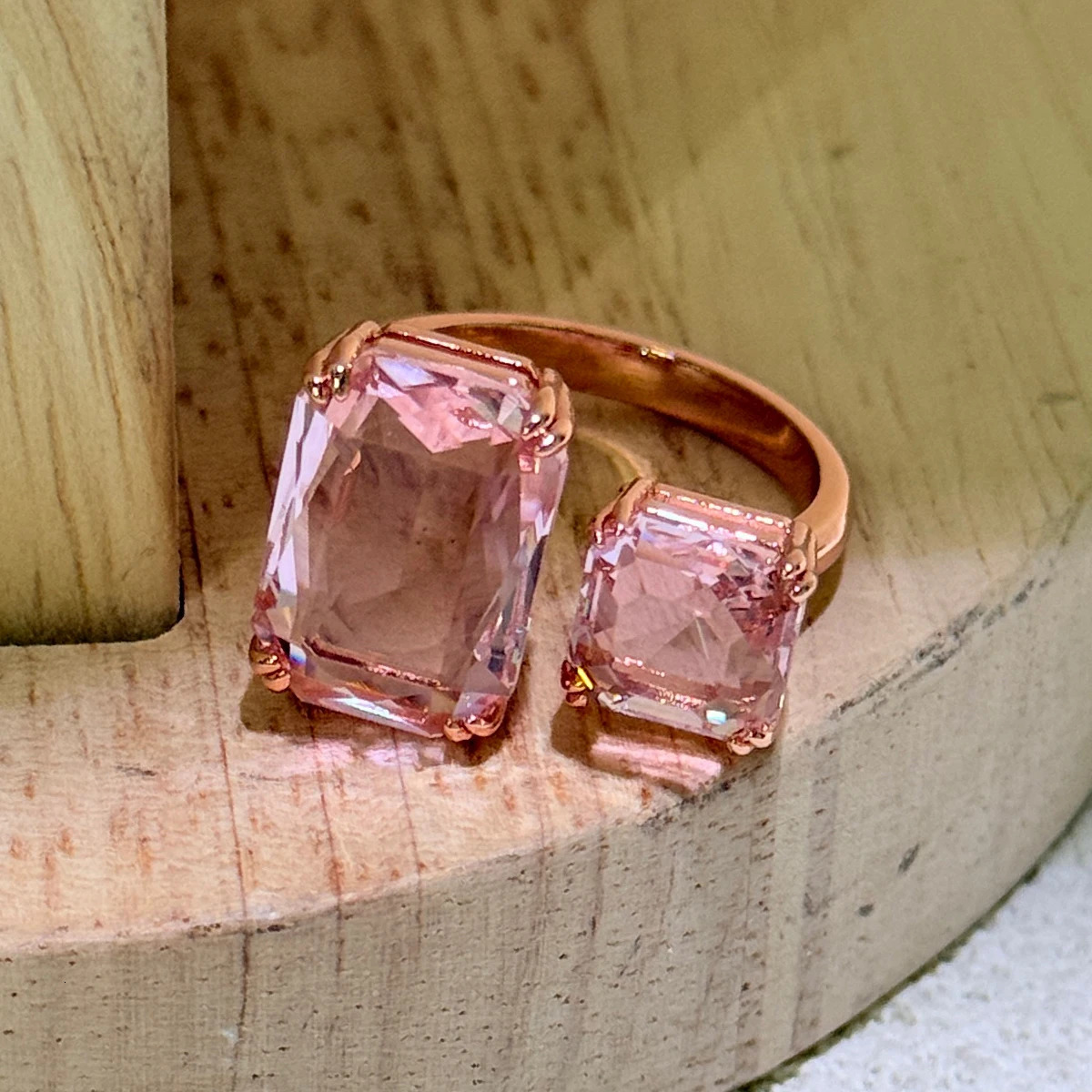 Original Cocktail Party Rings Trend Crystal Jewelry Charm Pink Flower Gold Geometric Crystal Ring Gift for Women 260104