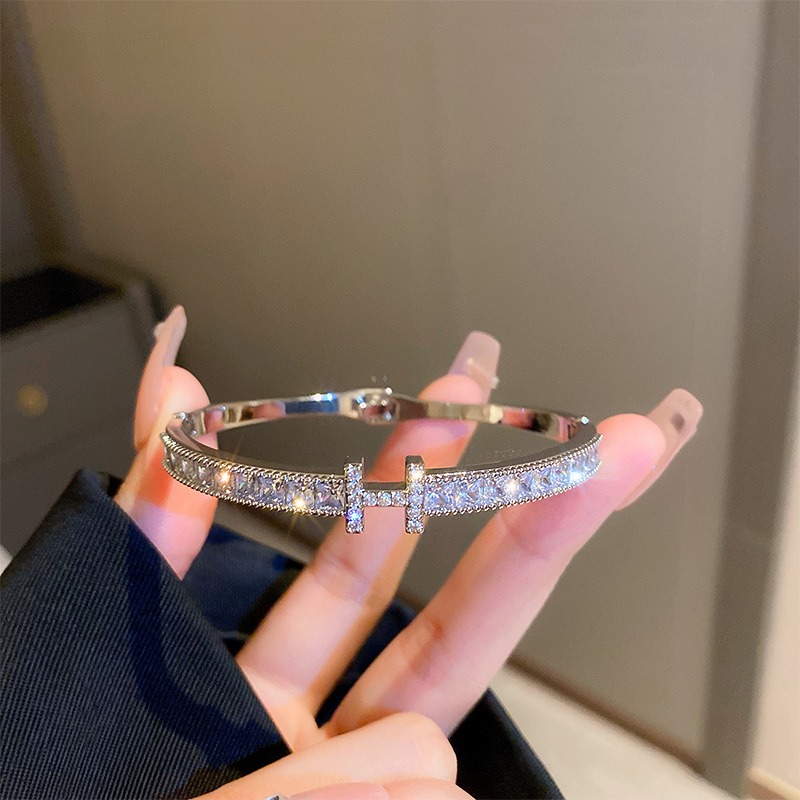 Jewelry Bracelet Gemstone Letter Buckle Bracelet High-end Temperament Bracelets Light Luxury Simple Style Versatile Decoration Suitable for Girls As A