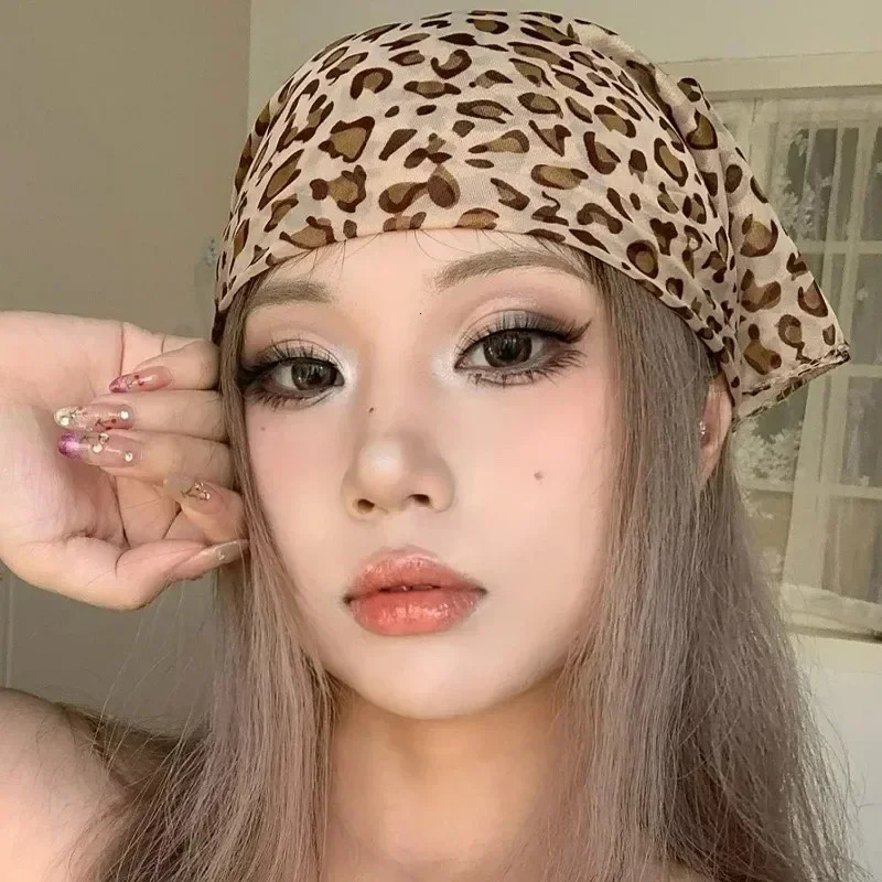 Y2K Retro Leopard Headscarf Women Girl High Quality Comfortable Fashion Headscarf Warm Versatile Party Scarf Exquisite Accessory 260107