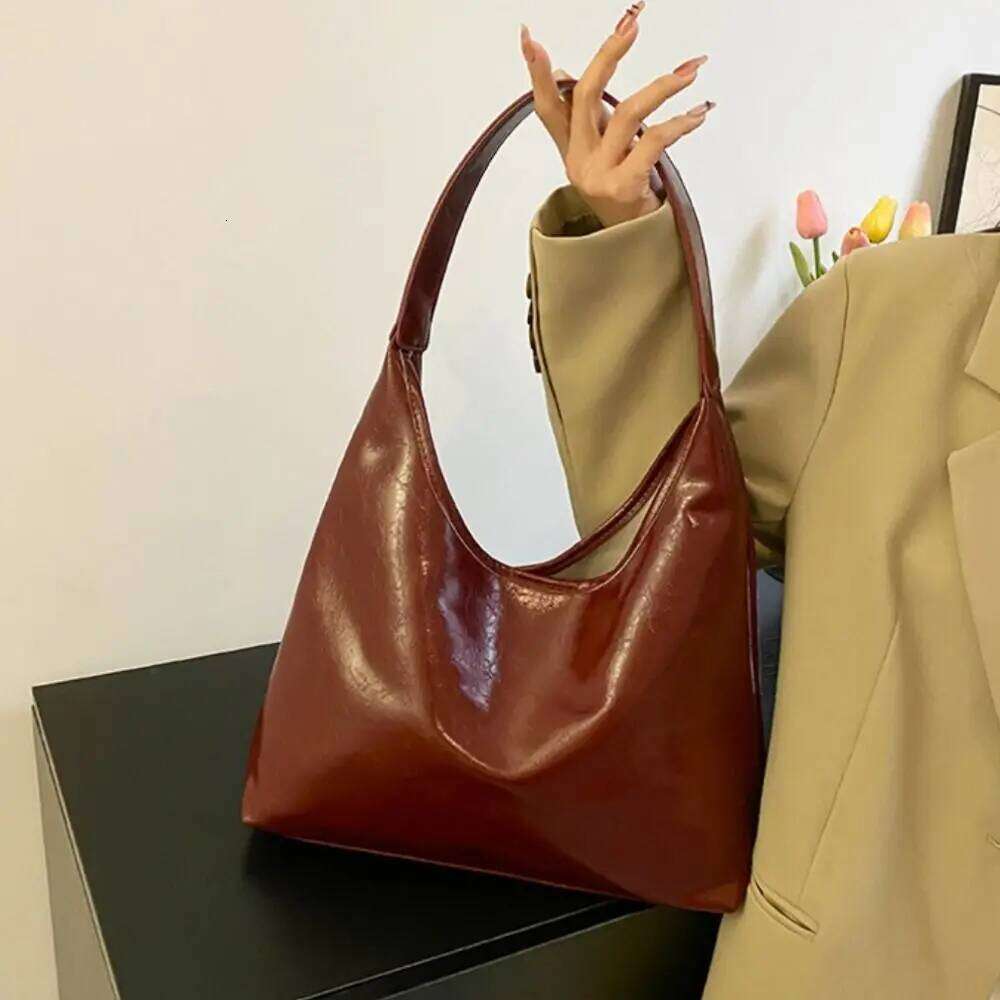 Casual Wine Red Hobo korean Style Large Capacity Underarm Vintage Simple Tote Bag Commute XJ260109