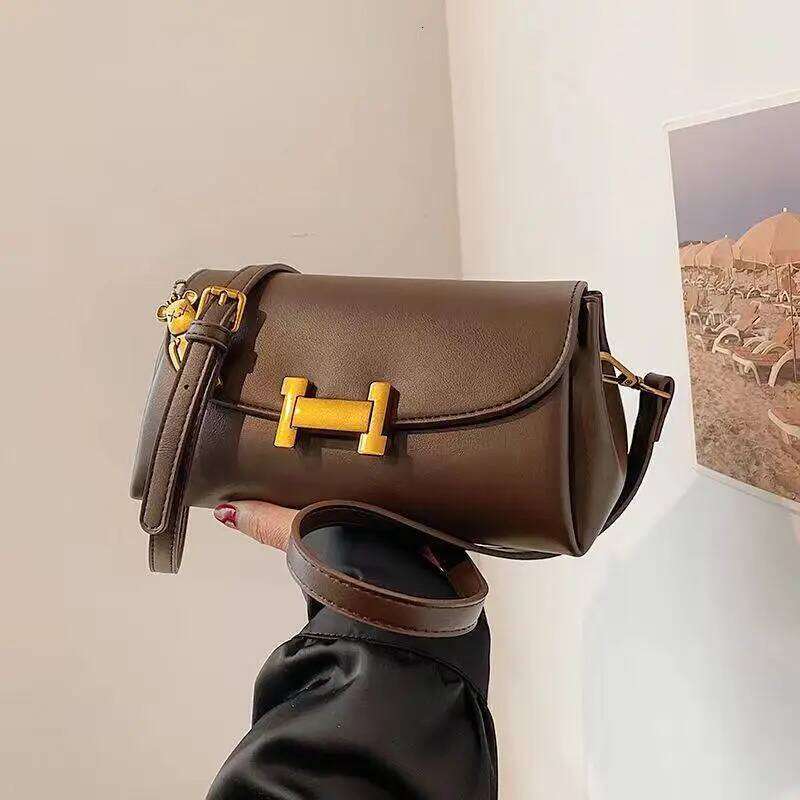 Casual with chain strap on the front, short crossbody bag for teenagers XJ260109