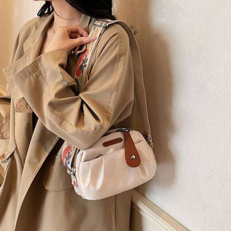 New Fashion Nylon Crossbody Bags for Women Trendy Shoulder Storage Wide Strap Comfortable and Versatile Texture Pillow Bag XJ260109