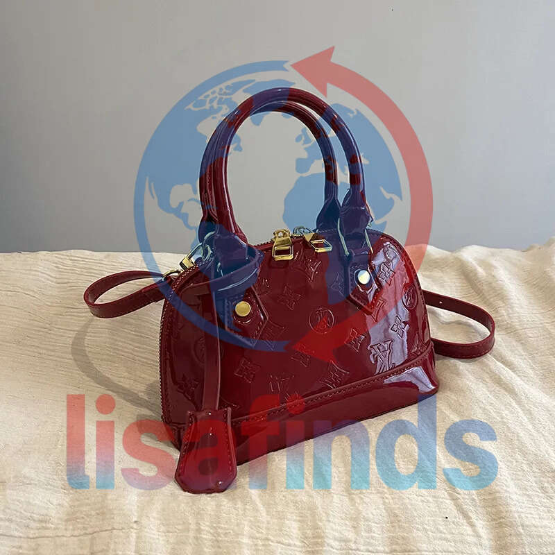 Free shipping 2025 designer Shoulder Bags for womans Shell ladies flap lady fashion causal handbag women crossbody Underarm messenger bag