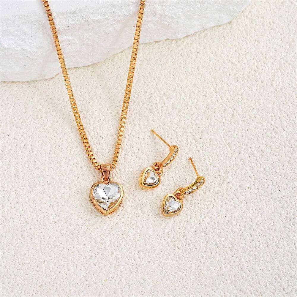 3 Pcs Of Earring Pendant Necklace For Women Exquisite Fashion Rhinestone Double Heart Jewelry Set Gift
