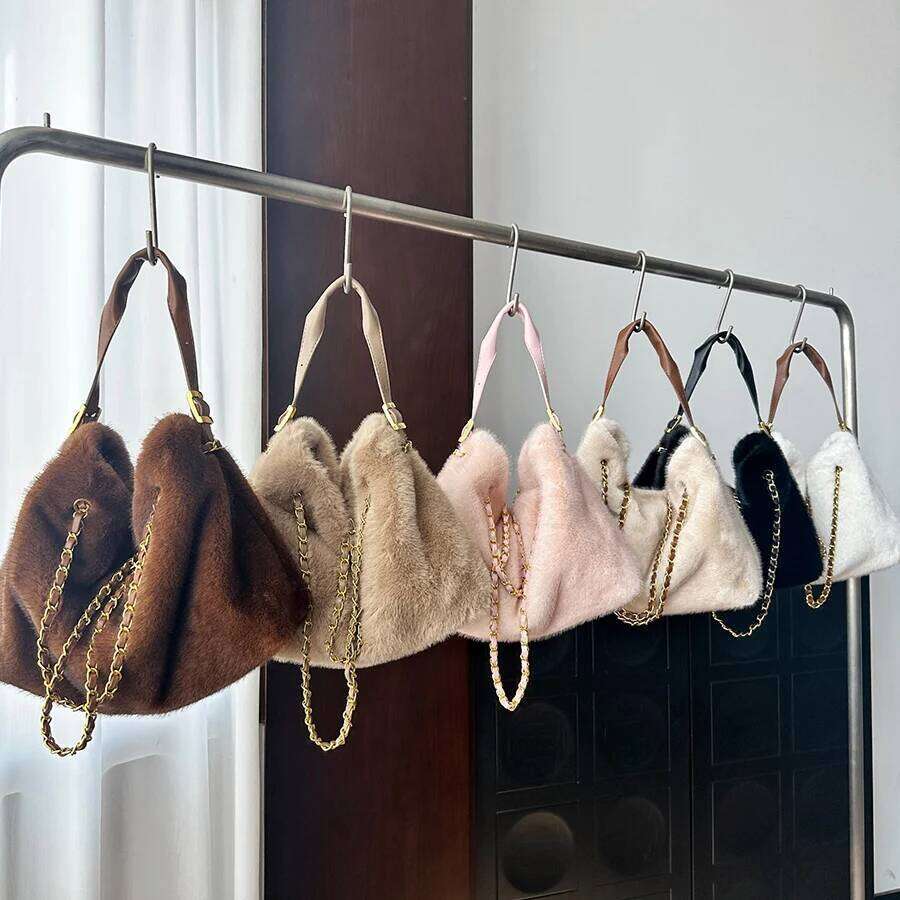 Winter Faux Fur Women's Fashion Handbag Purses Women Shoulder Bag Flush Fluffy Chains Messenger Bags for Travel Shopping XJ260109