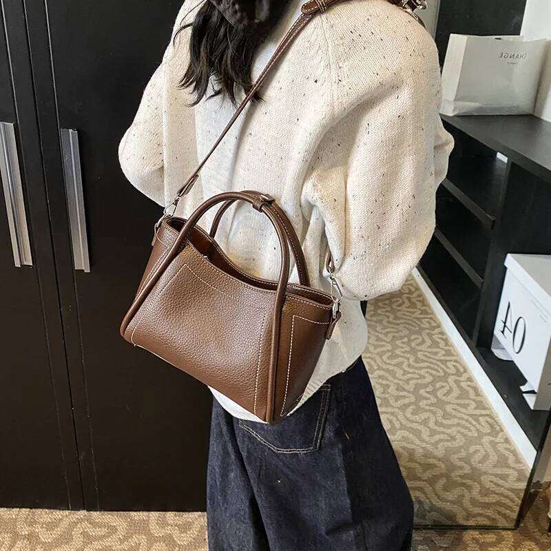 New Women's Retro Autumn and Winter PU Square Casual Handbag Daily Large Capacity Shoulder Multifunctional Crossbody Bag XJ260109