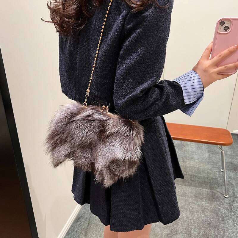 Luxury Clutches Faux Fur Totes Shopping Handbag Winter Women Bag Plush Purse Trendy 2026 Shoulder Bags Cold Woollen Design XJ260109