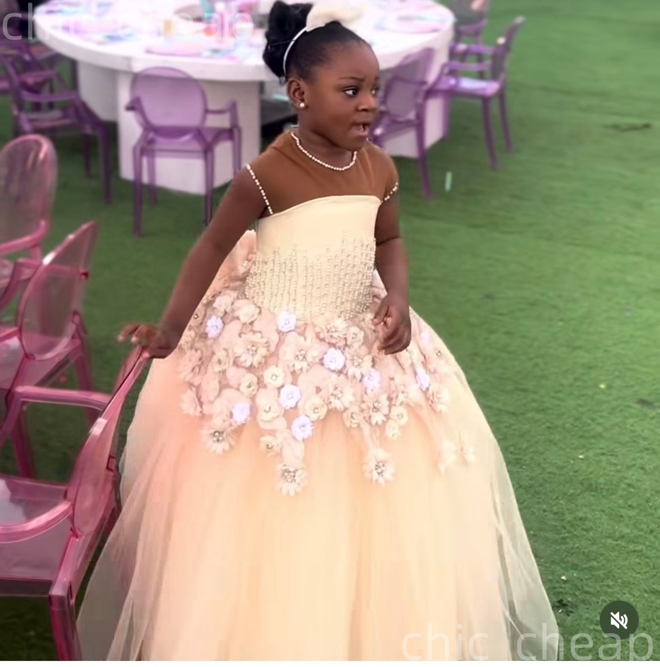 2026 Champagne Ball Gown Flower Girl Dresses Beaded Crystals Flowers Tulle Little Girl Christmas Peageant Birthday Christening Tutu Dress Gowns ZJ4270