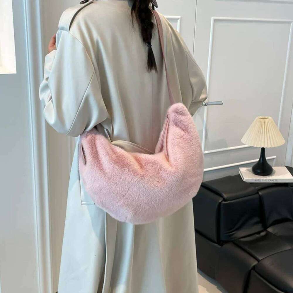 Women Fashion Plush Dumpling Shape Shoulder Bag Matte Finish Large Capacity Polyester Soft Warm Adjustable Strap Daily Commute XJ260109