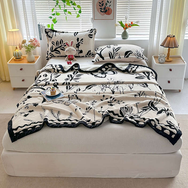 Black White Cationic Composite Ink Painting Multifunctional Summer Air Conditioning Nap Bedroom Throw & Blanket