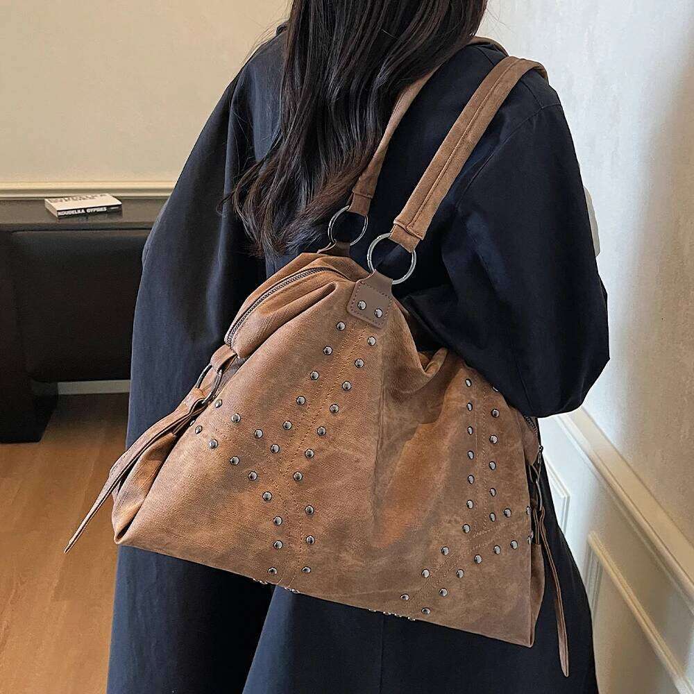 Autumn/Winter Retro Commuter Single Shoulder for Women 2025 New Rivet Tote Bag Large Capacity Travel Handbag XJ260109