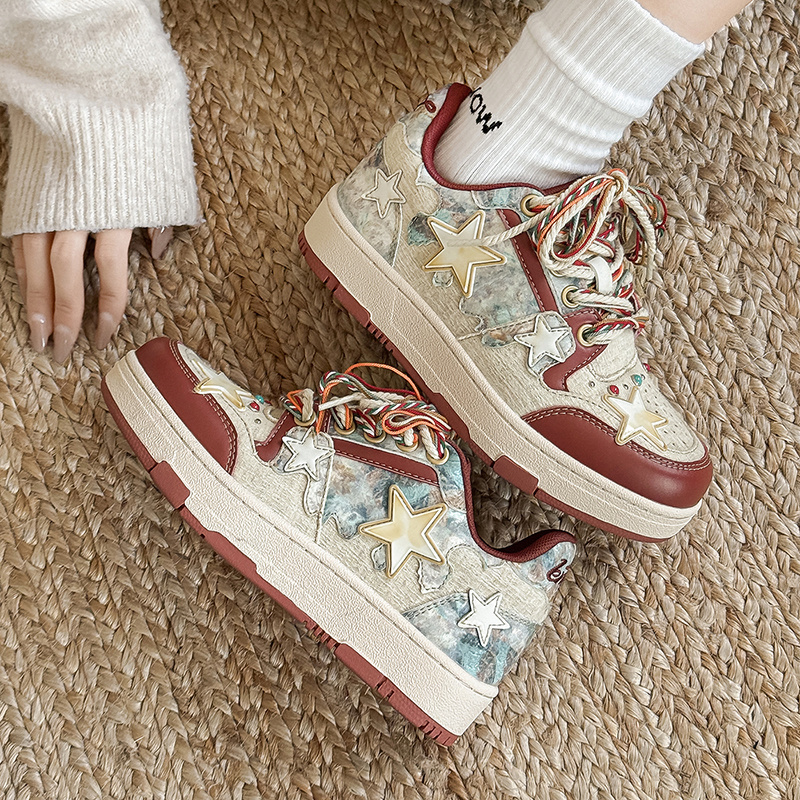 Hot new free shipping designer shoes for mens womens casual shoes red Fashionable and versatile outdoor sneakers sport shoes