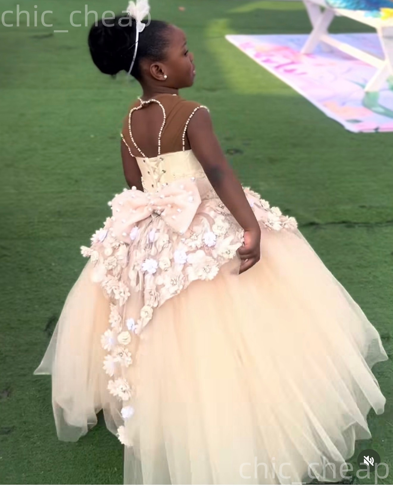 2026 Champagne Ball Gown Flower Girl Dresses Beaded Crystals Flowers Tulle Little Girl Christmas Peageant Birthday Christening Tutu Dress Gowns ZJ4270