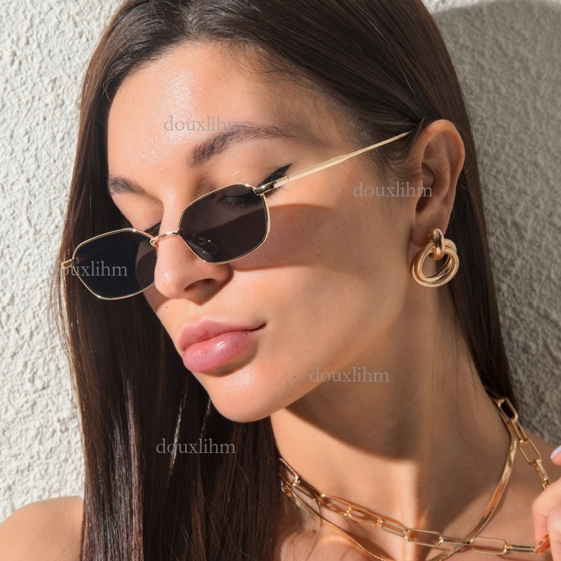 2026 Designer New Small Frame Polygonal Sunglasses Luxury Brand Fashion Accessories Korean Version Neutral Metal Ocean Lenses Outdoor Glasses Wholesal