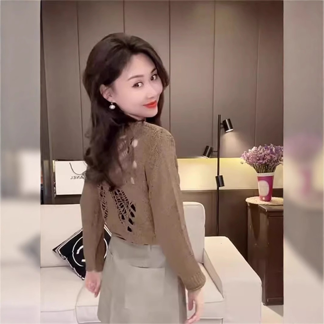 Karrcat Grunge Aesthetics Distressed Pullover Cyber Y2k Knitted Jumper Wilderness Punk Style Vacant Sweater Hole Broken Gothic 240904