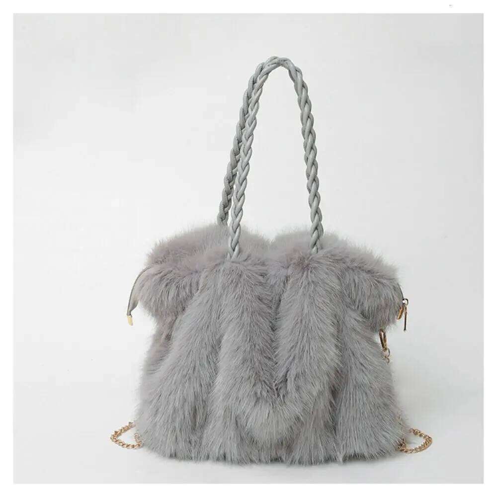 Women's Fashion Pleated Tote Bag Large Capacity Faux Fox Fur Commuting Bags Versatile High-end Fluffy Handbag XJ260109