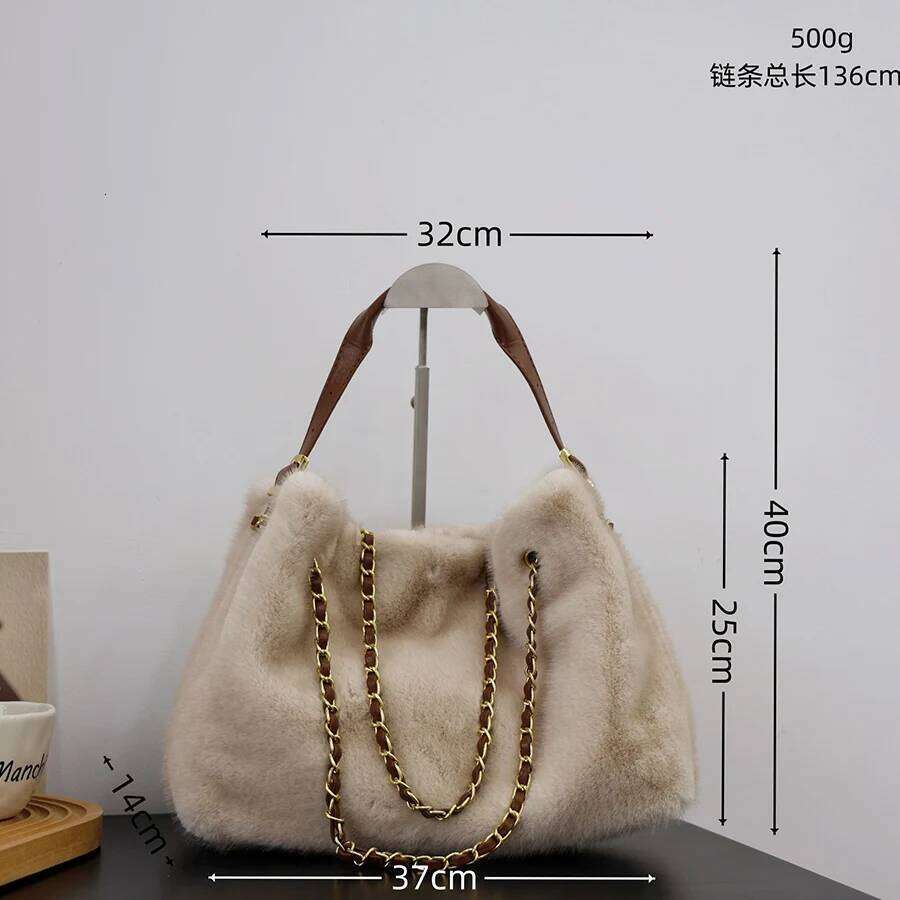 Winter Faux Fur Women's Fashion Handbag Purses Women Shoulder Bag Flush Fluffy Chains Messenger Bags for Travel Shopping XJ260109