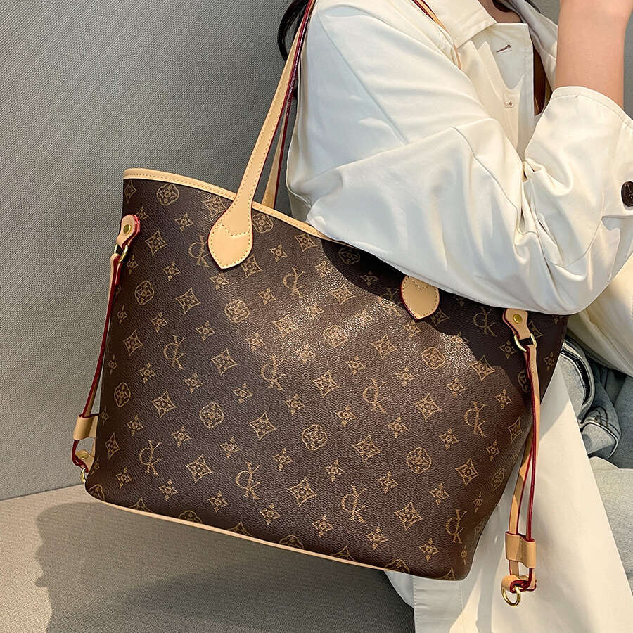 Women's 2025 fashion car sewing leisure clutch top designer shoulder bag Crossbody shoulder Handbag Fashion Totes handbag Leather Shopper Bags de